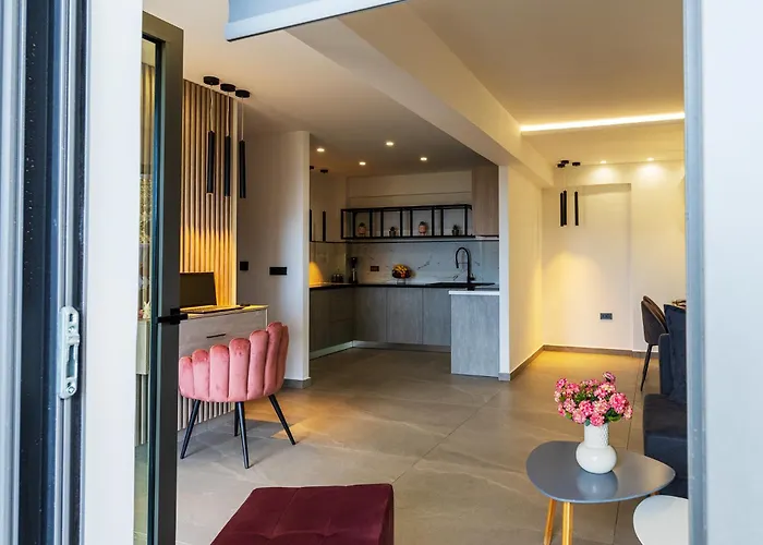 Seascape Luxury Apartment