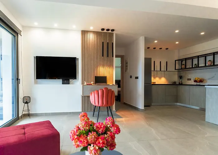 Seascape Luxury Apartment