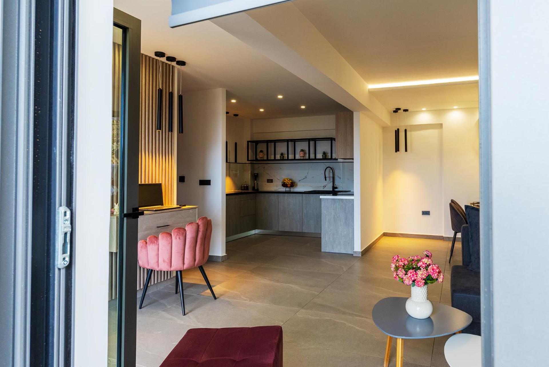 Seascape Luxury Apartment Kounoupidhiana