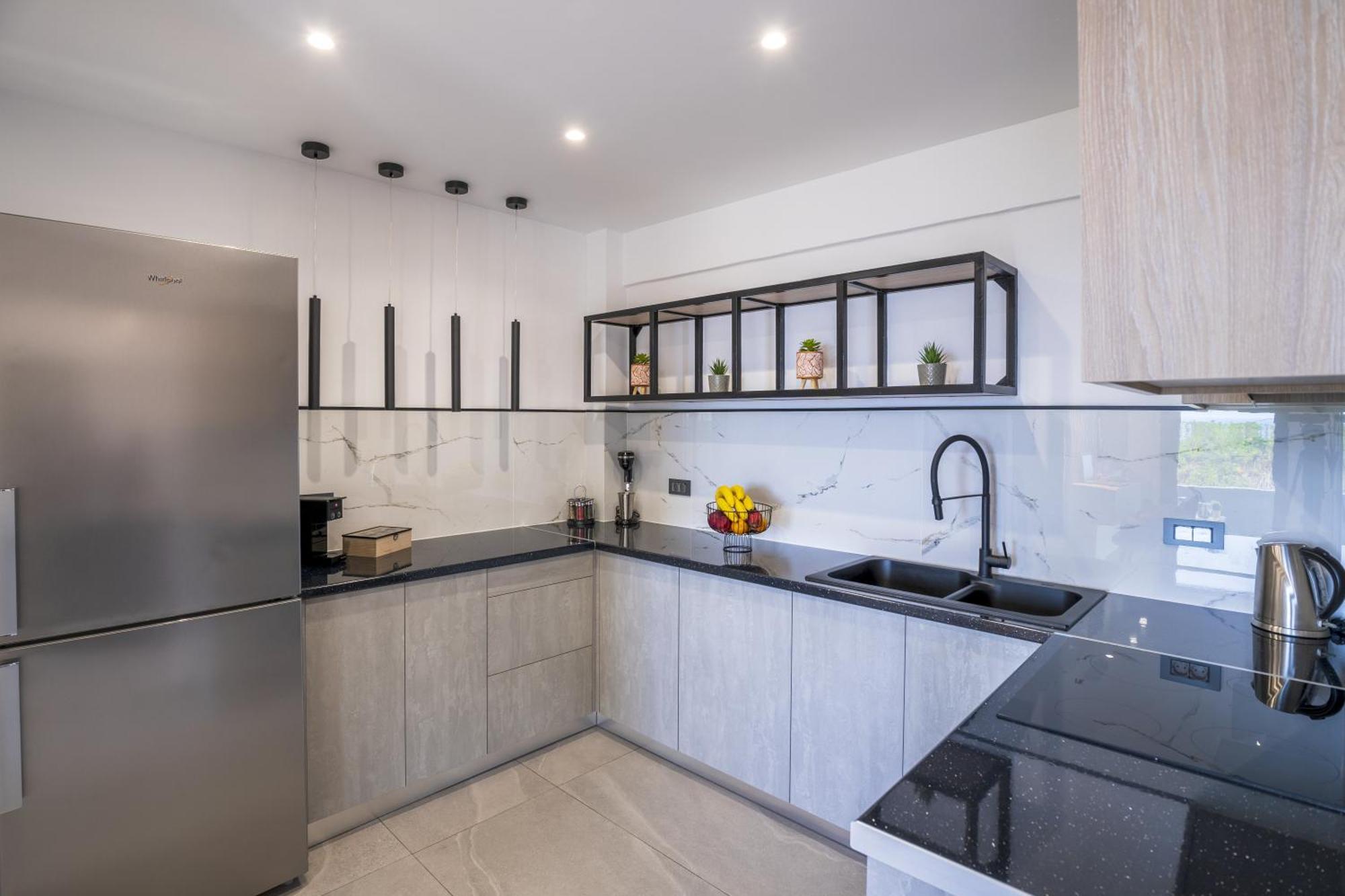 Seascape Luxury Apartment